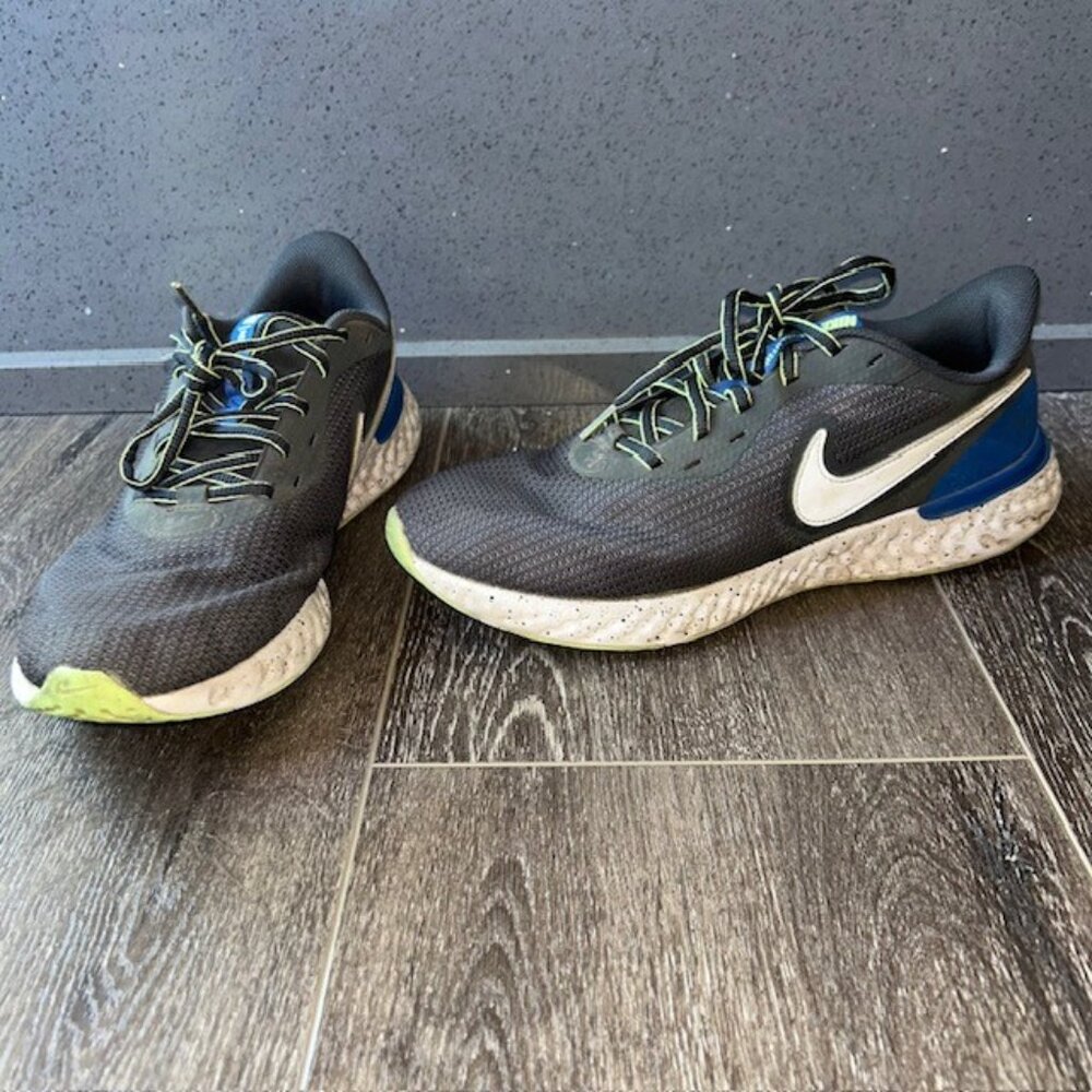 Size 10 - Nike Revolution 5 EXT Dark Smoke Grey Game Royal Neon Green